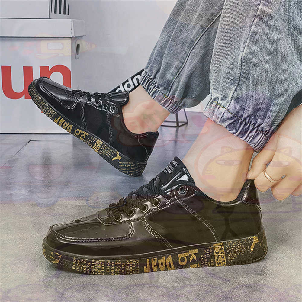 Round Foot Size 45 Sneakers Wh - đánh giá và giá Streetwear Brand Famous